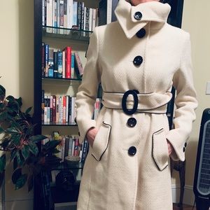 White Wool Coat ( Excellent Condition ) Soia&Kyo